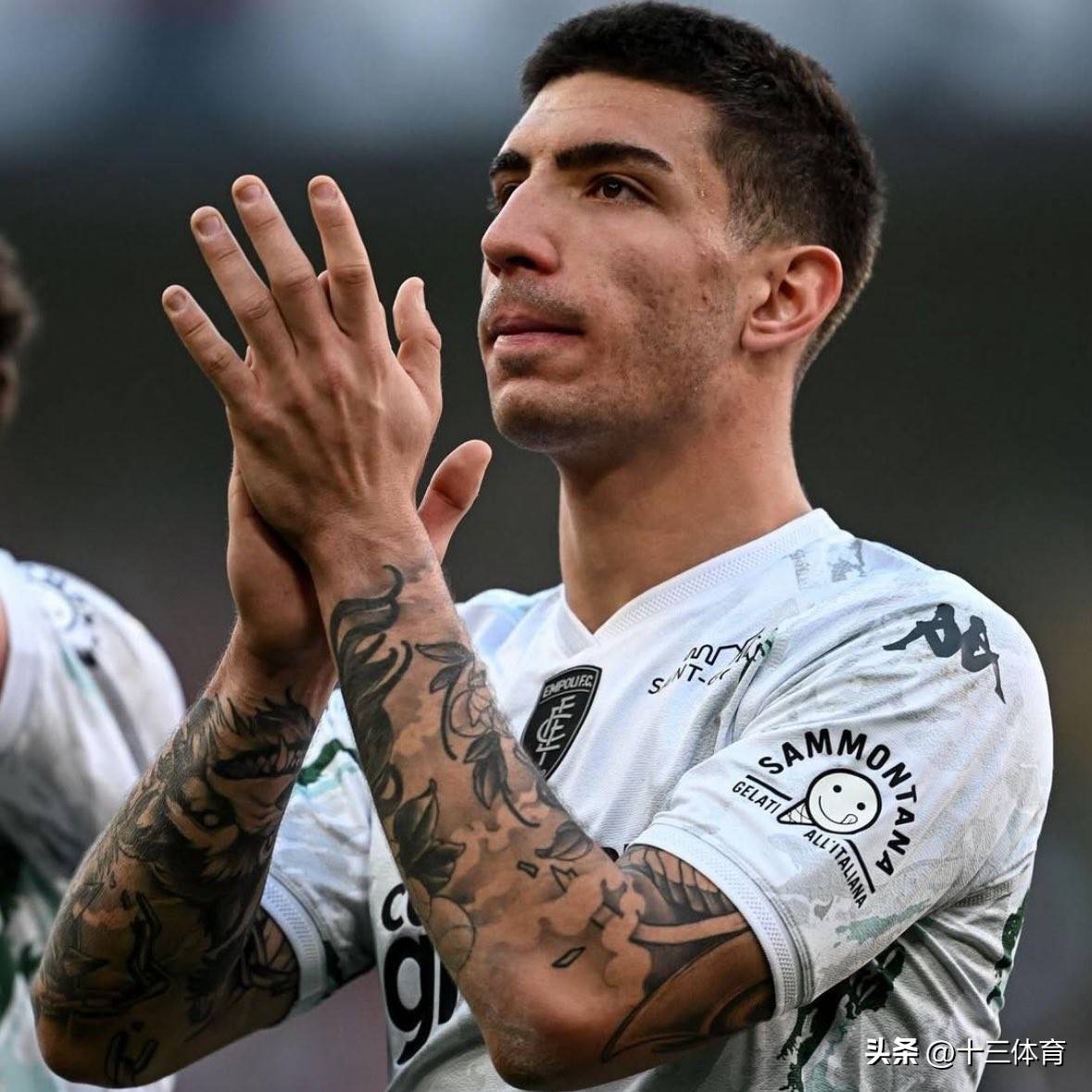 官网入口-包含武汉三镇集结日外线爆发转会期那不勒斯更衣室发声，连对手都承认：国际比赛日勒沃库森再遭质疑的词条